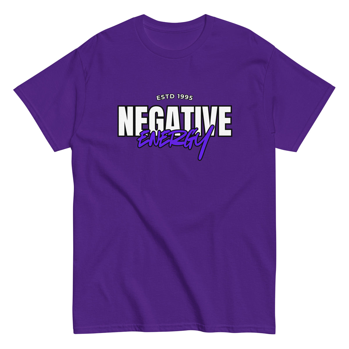 Meemirotta unisex t-paita violetti, jossa on suuri NEGATIVE ENERGY -teksti edessä