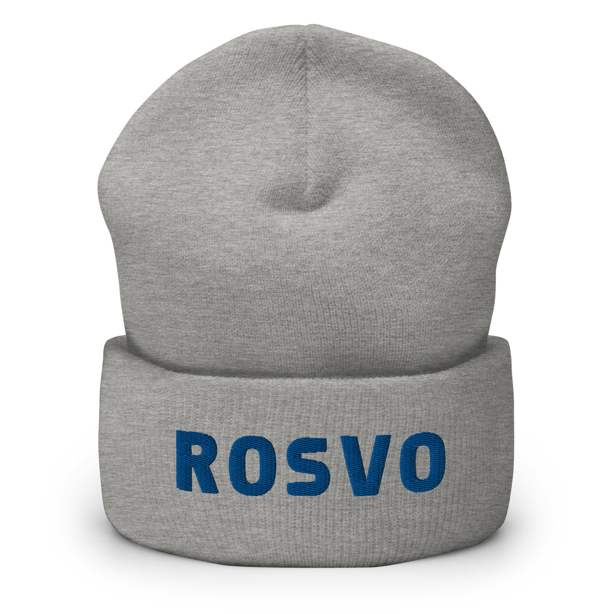 Hymyilevä partainen mies käyttää Meemirottan harmaata Rosvo Pipo -pipoa, jossa on sinisillä kirjaimilla "ROSV", joka on ihanteellinen ainutlaatuisia lahjaideavaihtoehtoja etsiville. Hänellä on myös valkoinen collegepaita ja hän seisoo valkoista tiiliseinää vasten.